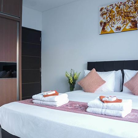 The Cupcake Suites Джакарта Екстериор снимка