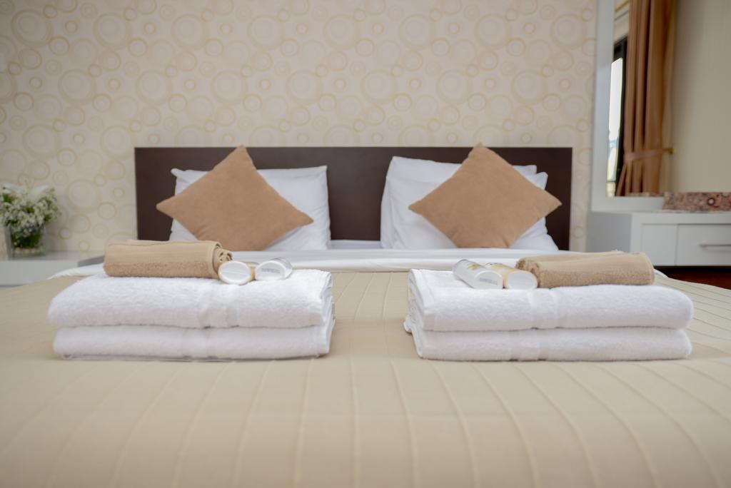 The Cupcake Suites Джакарта Екстериор снимка