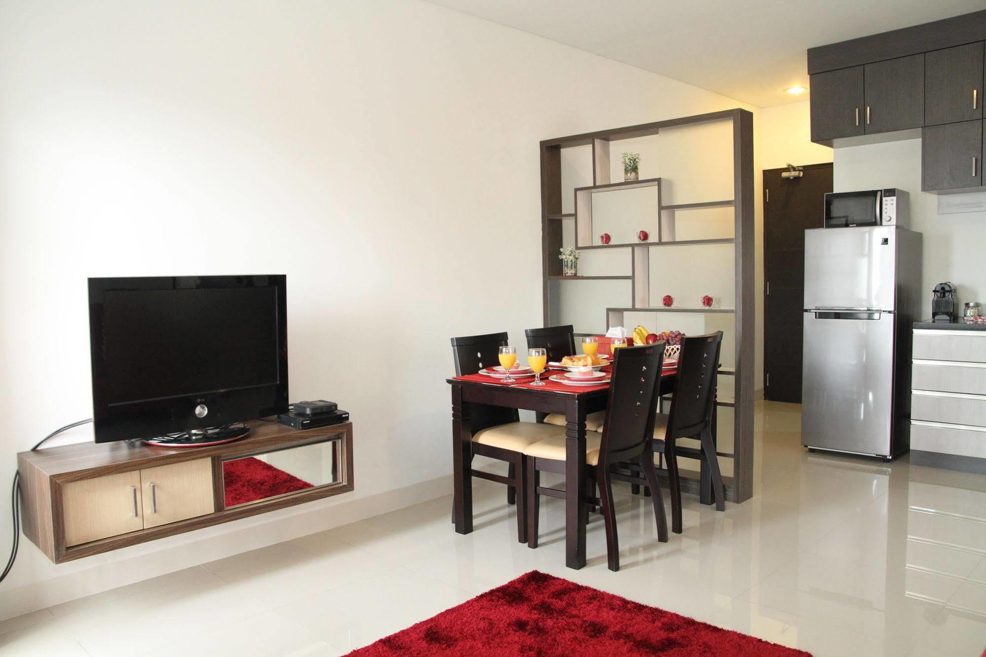 The Cupcake Suites Джакарта Екстериор снимка